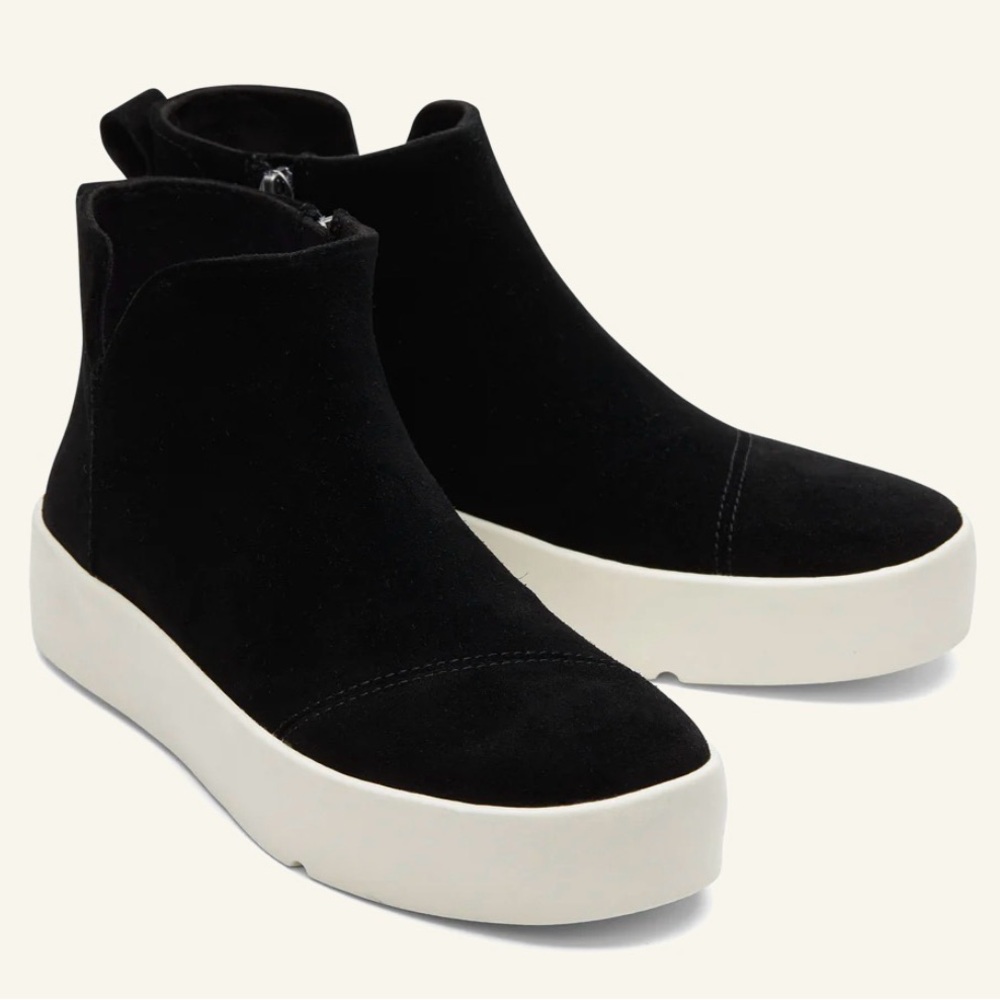 Toms Bryce Black Leather Faux Fur Boots